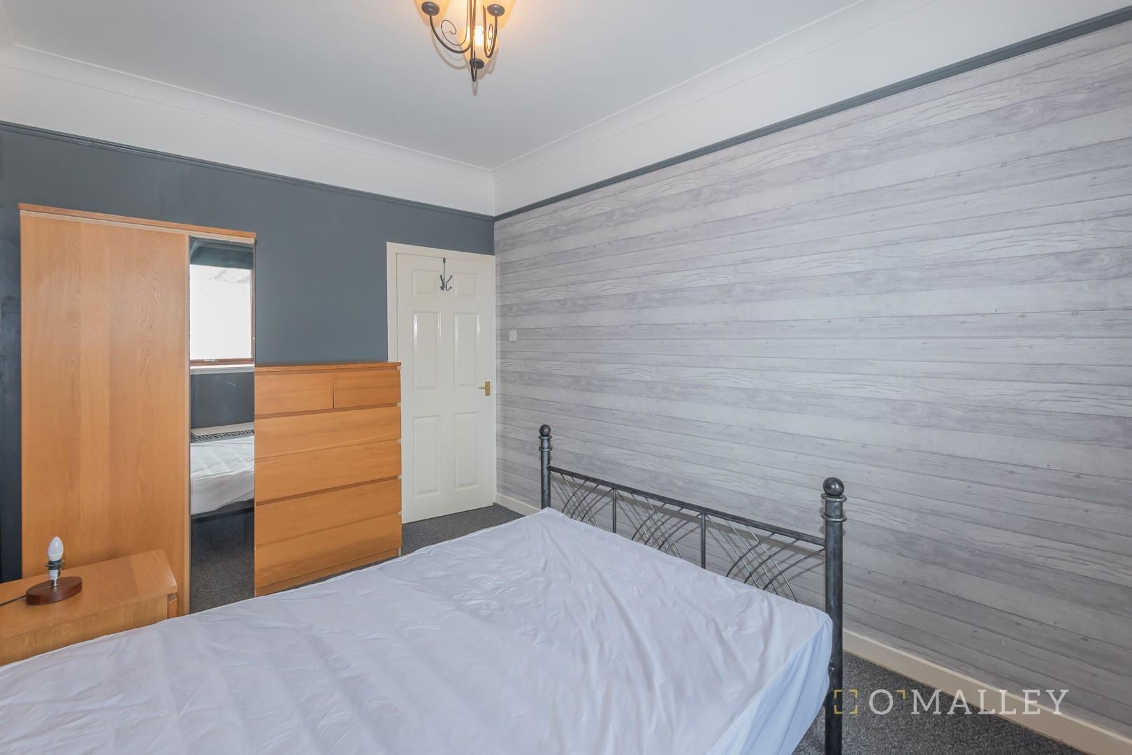 Bedroom 1 (1).jpg